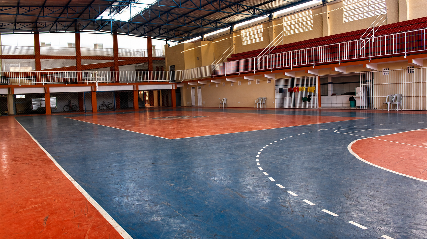 Quadra poliesportiva coberta do Complexo Evolução